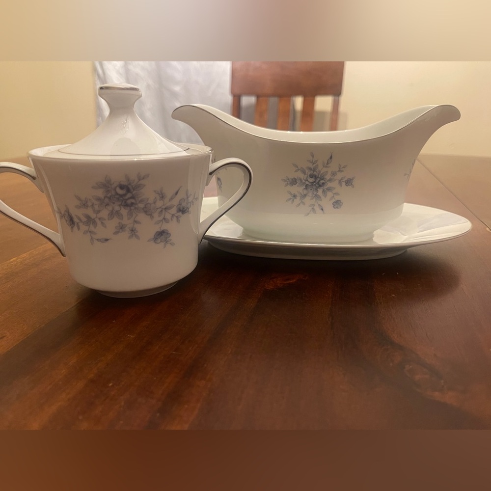 Crown Royal sugar dish and gravy dish